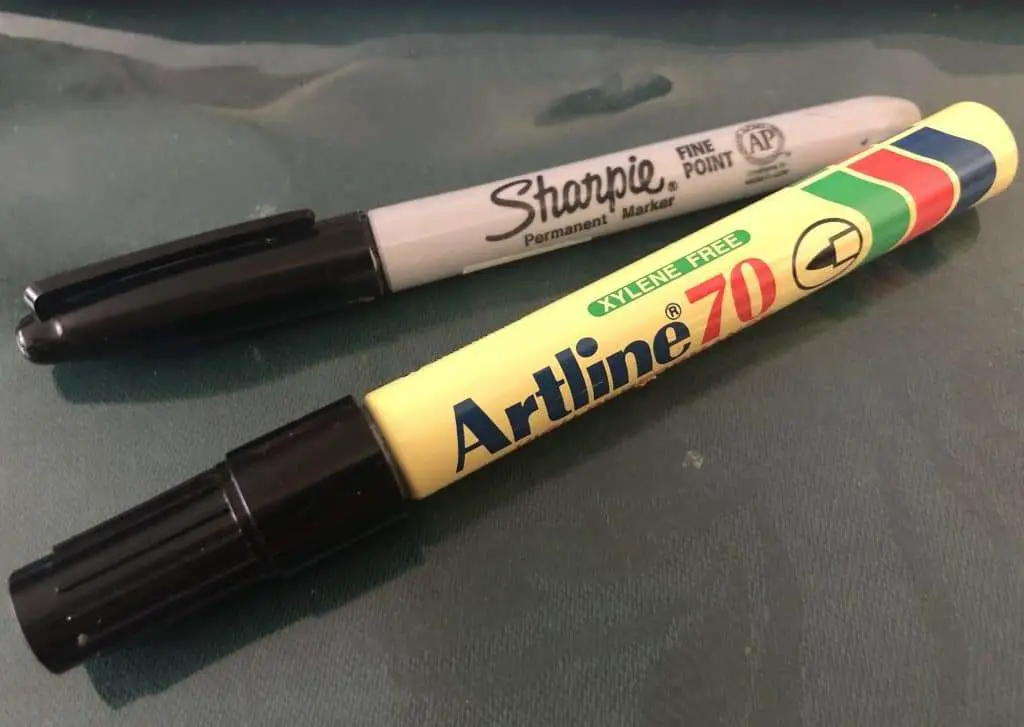 Are Sharpies Toxic On Skin? Find Out If You're Being Poisoned 5 Artline and Sharpie Markers
