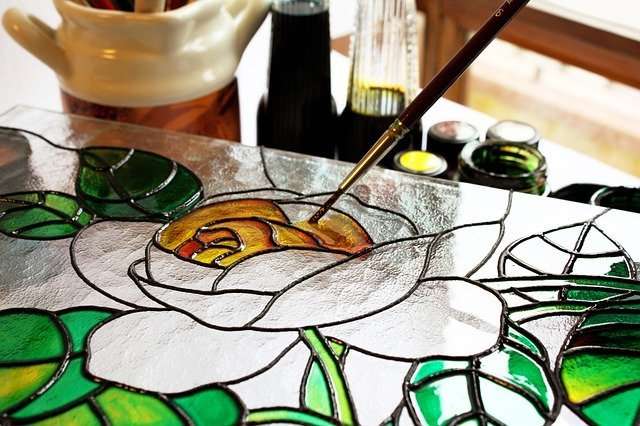 Can you paint on glass with acrylic paint? The complete guide (answered) 9 Does acrylic paint work on glass