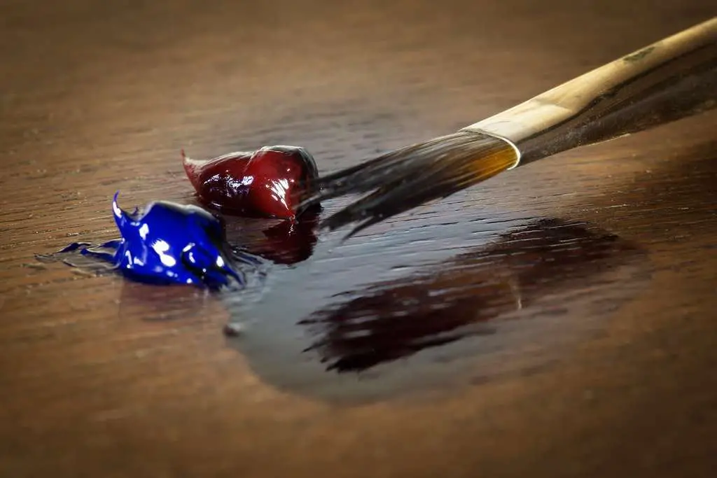 What Is The Difference Between Glazing And Painting for Artists? 1 What is the difference between glazing and painting